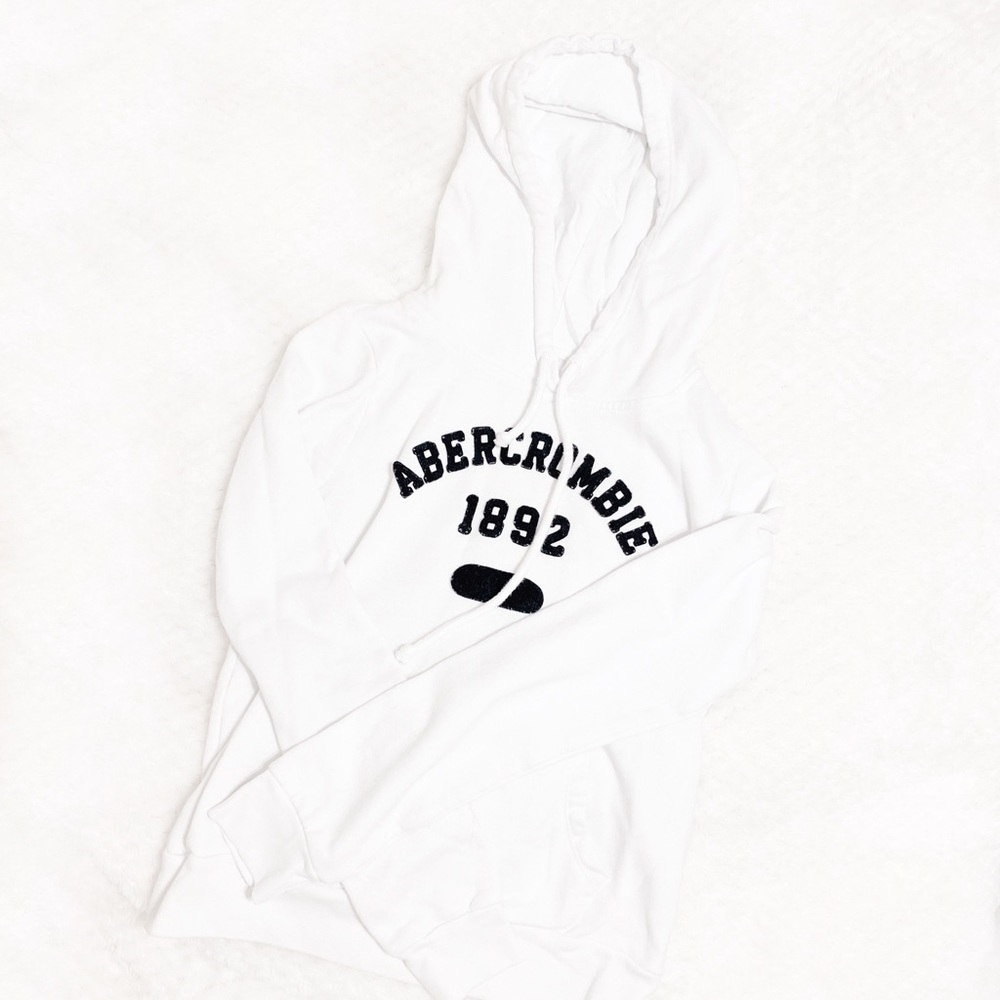 𝐴𝑏𝑒𝑟𝑐𝑟𝑜𝑚𝑏𝑖𝑒 𝐶𝑙𝑎𝑠𝑠𝑖𝑐 𝐻𝑜𝑜𝑑𝑖𝑒